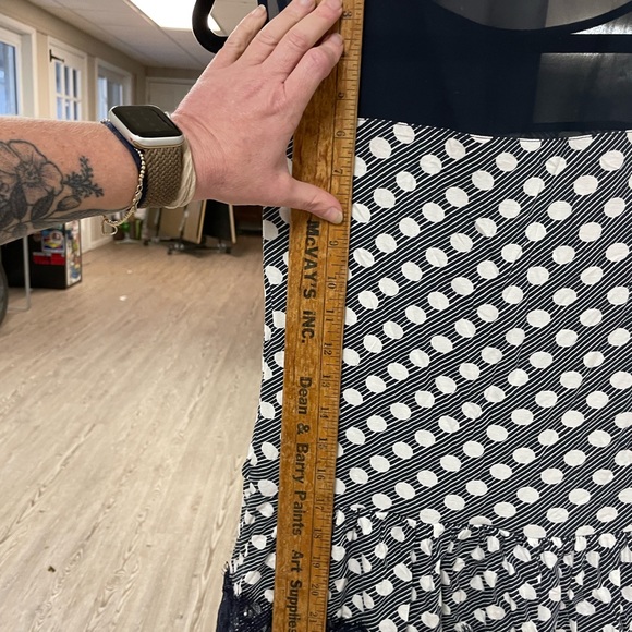 Anne Taylor Shell Top - Picture 5 of 6